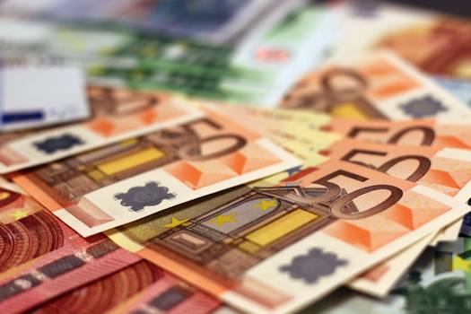 High-quality counterfeit money available for sale in USD, pounds, and euros